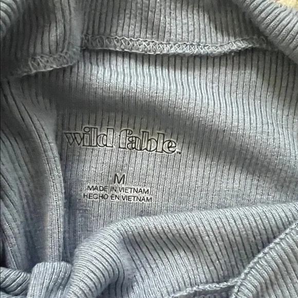 Bundle of 3 Juniors/Women’s Fitted Tops - Picture 6 of 6